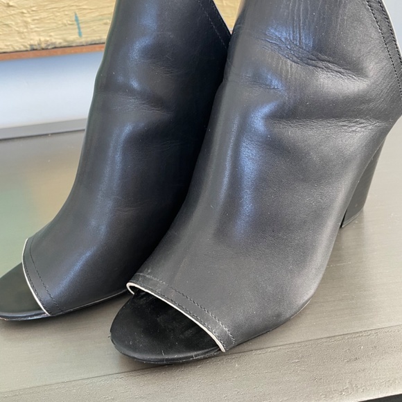 Joes Jeans open toe mule - Picture 2 of 4